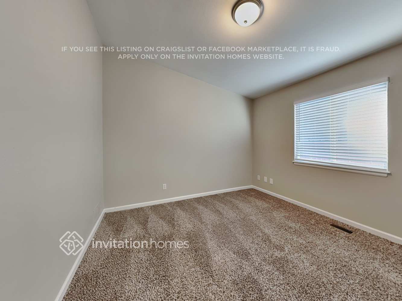 Building Photo - 2865 Leoti Dr