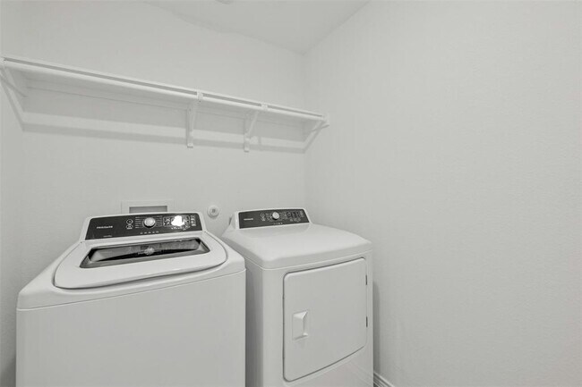 Building Photo - 4120 Brightwell Rnch Rd