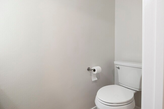 Building Photo - 4221 Brookside Dr
