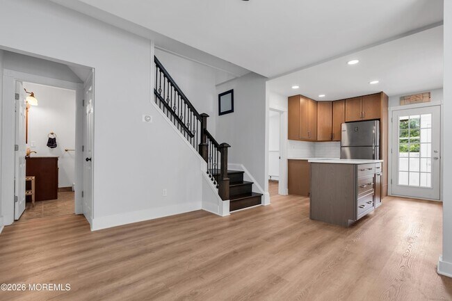 Building Photo - 505 Long Branch Ave