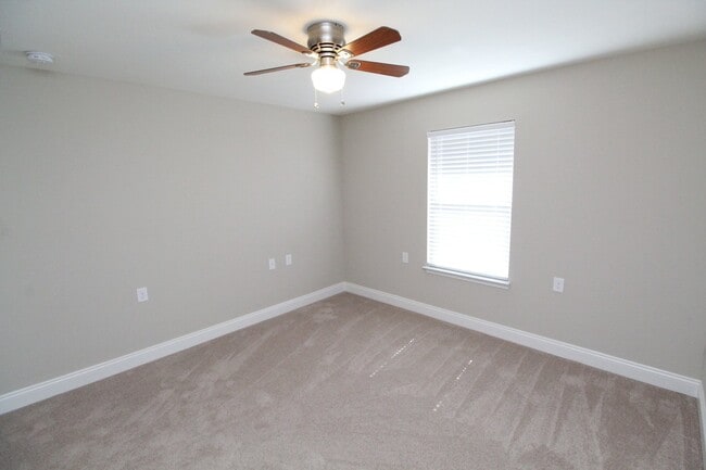 Building Photo - Coming Soon! 3-Bed/2-Bath Brick Home in Mi...