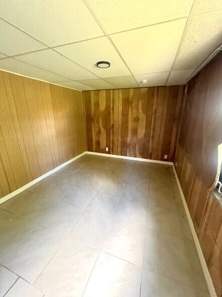 Building Photo - 137 Lantern Pl