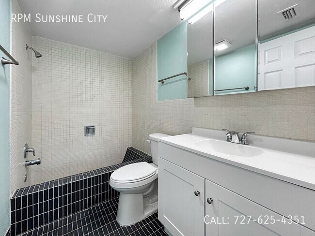 Building Photo - 1106 Pass a Grille Way