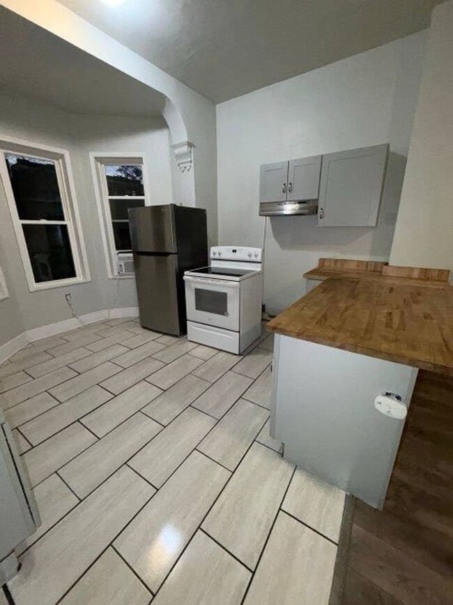 Building Photo - 1834 N 22nd St