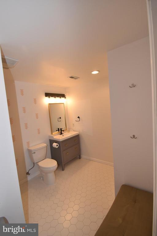 Building Photo - 6506 Susan Barkley Ct
