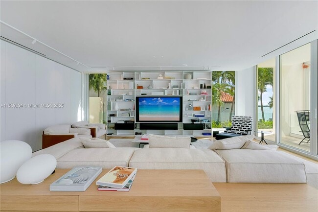 Building Photo - 440 S Mashta Dr