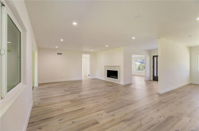 Building Photo - 11200 Jellico Ave