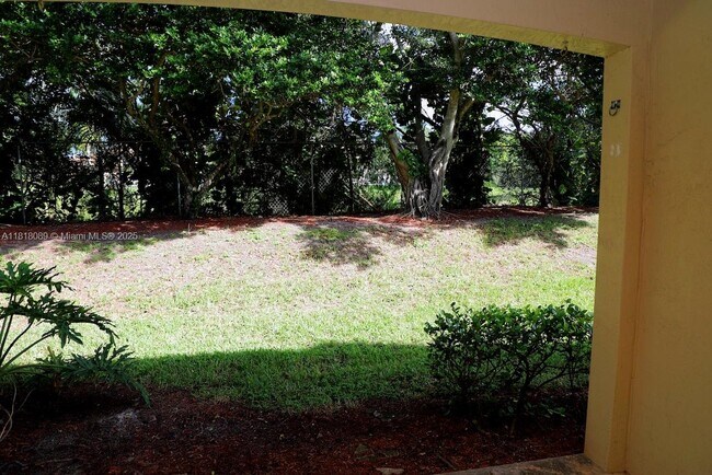 Building Photo - 3899 Tree Top Dr