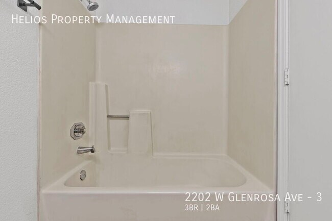 Building Photo - 2202 W Glenrosa Ave