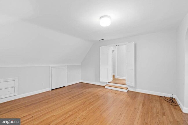 Building Photo - 5222 Duvall Dr