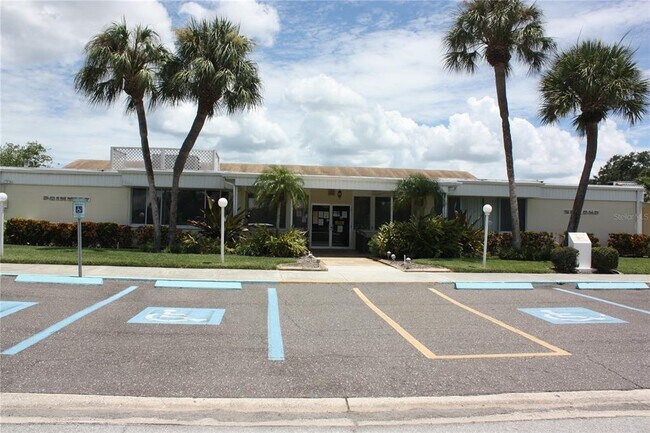 Building Photo - 1100 S Belcher Rd