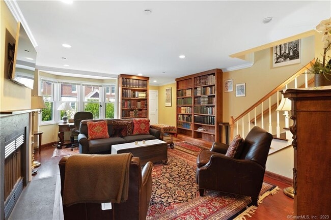 Building Photo - 95 Audubon St