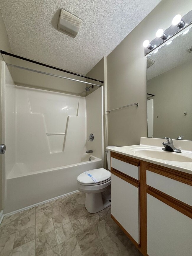 Building Photo - A Treasure in Pirates Cove