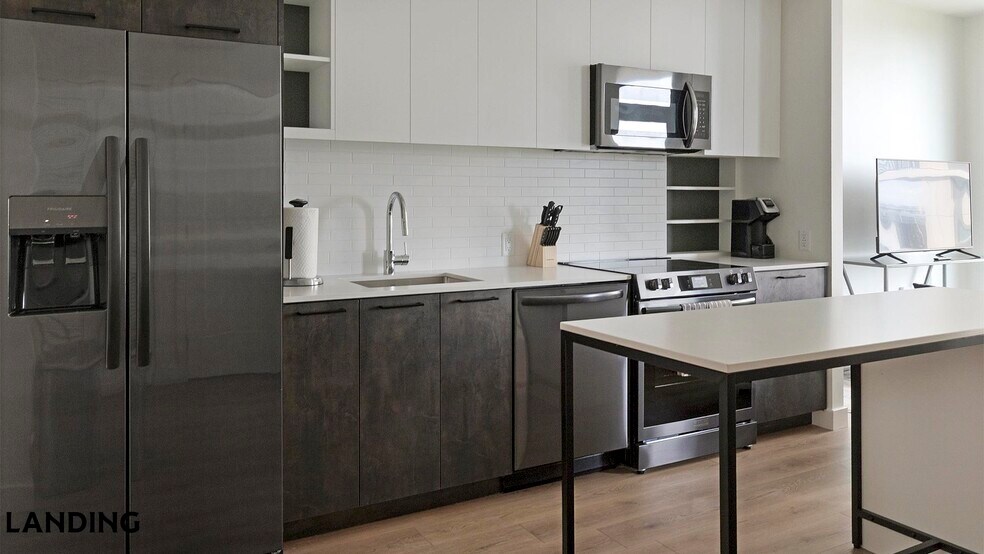 Building Photo - 632 Howard Rd SE