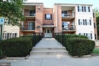 Building Photo - 18318 Streamside Dr