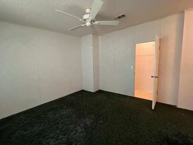 Building Photo - Cozy 2BR/2BA Vintage Mobile Home for Rent ...