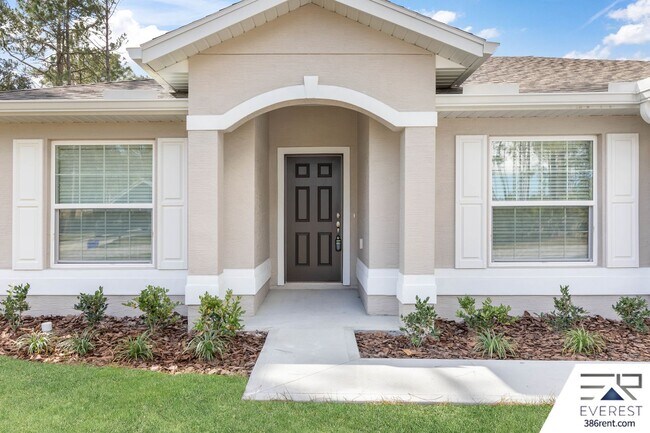 Building Photo - FULLY FENCED, LIKE NEW 4/3/2 ON A QUIET CUL-DE-SAC