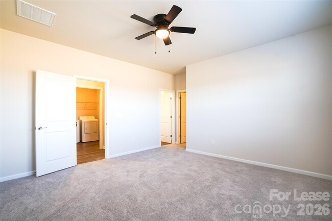 Building Photo - 1403 Caracara Ct