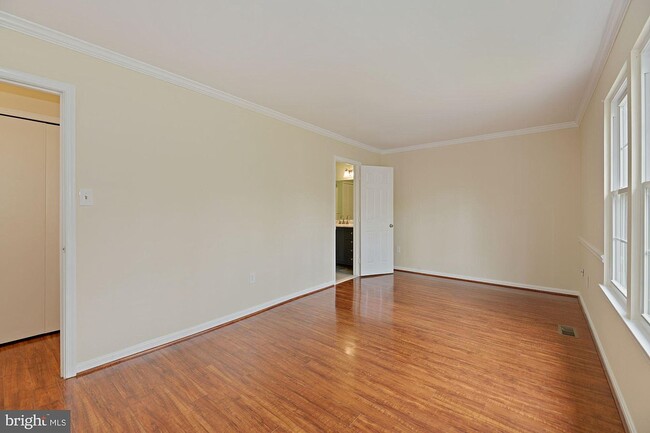 Building Photo - 4813 Marymead Dr