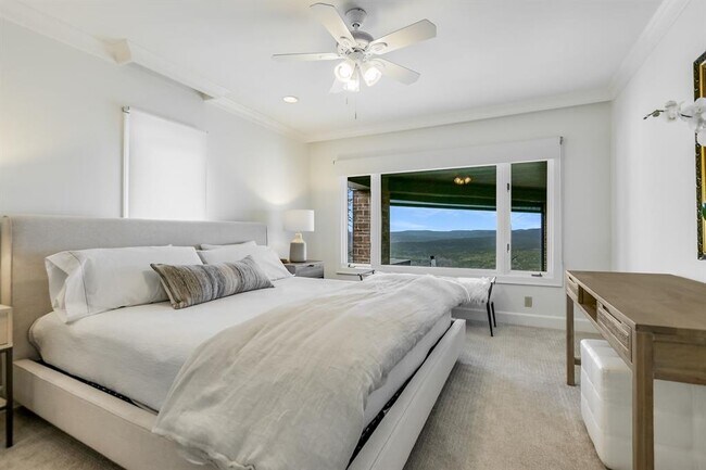 Building Photo - 78 Pascal Ln