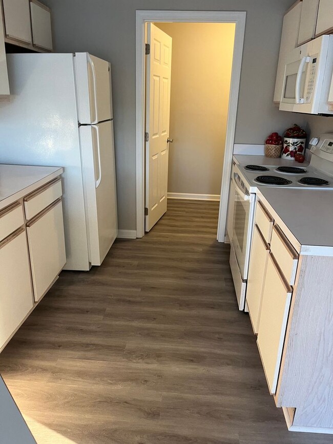 Building Photo - WINDSOR GREEN CONDOS @ CAROLINA FOREST