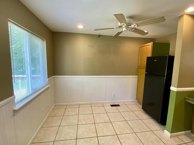 Building Photo - 3704 Timbercrest Dr NW