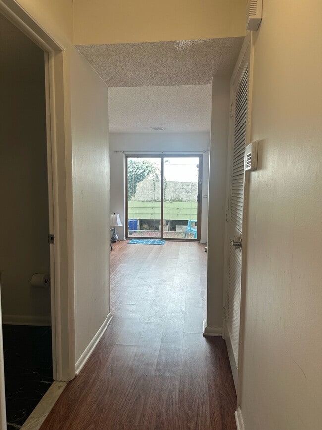 Building Photo - 1219 Kater St