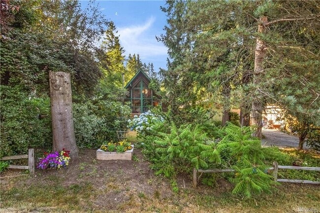 Building Photo - 16112 Jordan Way