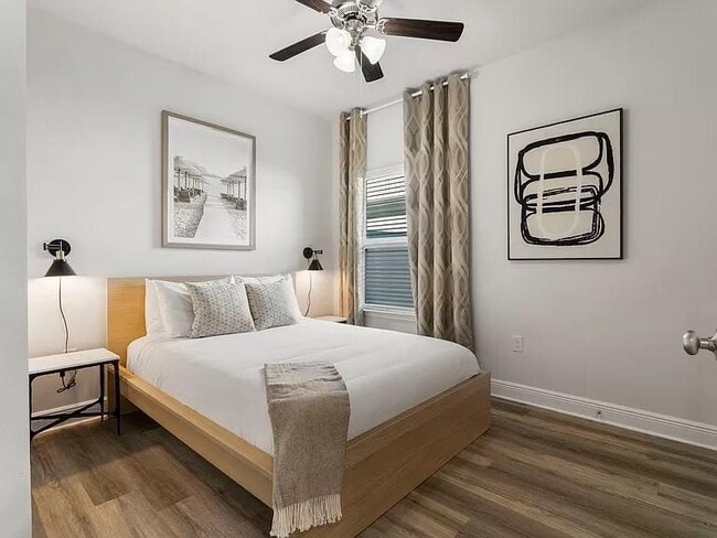 Building Photo - 248 Sea Grv Wy