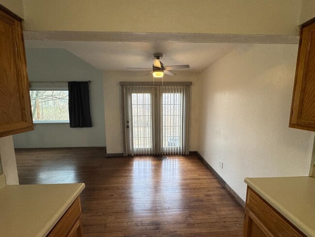 Building Photo - 255 N Michigan St