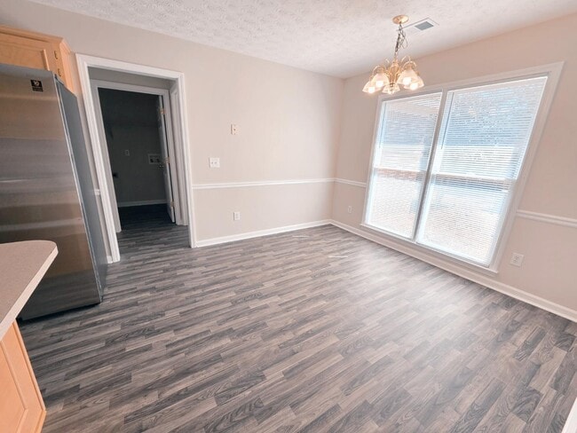 Building Photo - 5016 Stone Park Dr