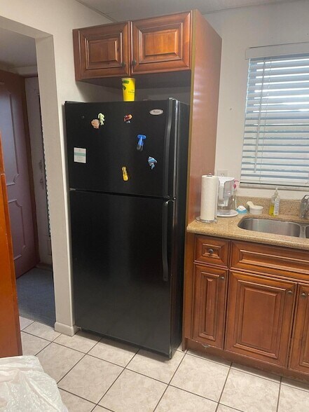 Building Photo - 770 Lori Dr