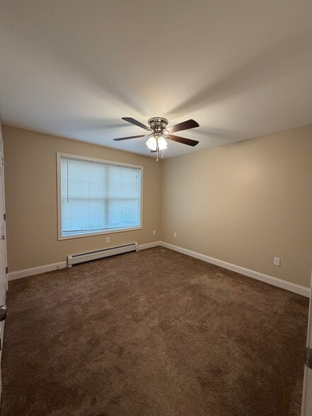 Building Photo - 9 Jenna Ln