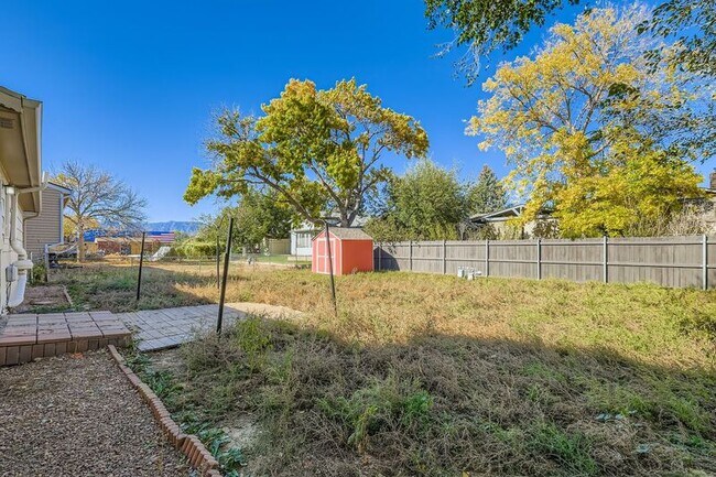 Building Photo - 529 Corte Amino