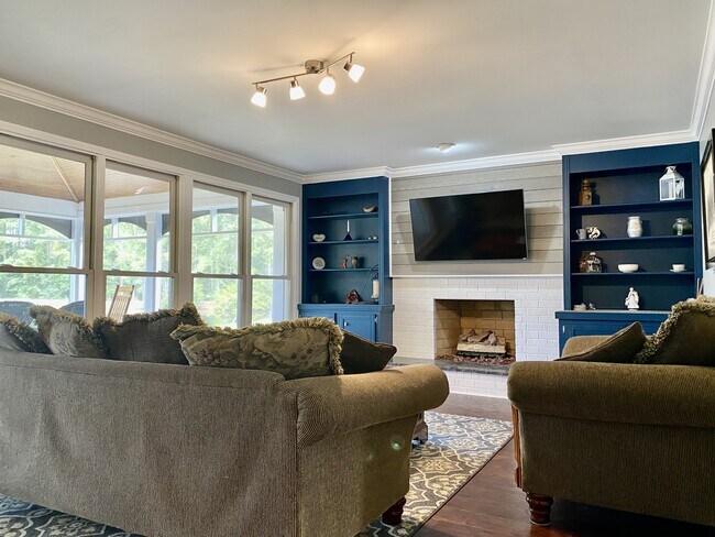 Building Photo - 3409 W Hampton Pointe Dr