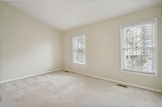Building Photo - 5407 Grove Ridge Way