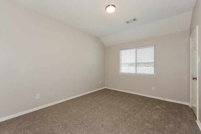 Building Photo - 12701 Campolina Way