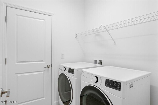 Building Photo - 18311 Ridgeline Dr
