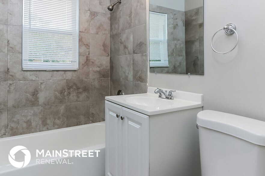 Building Photo - 840 High St