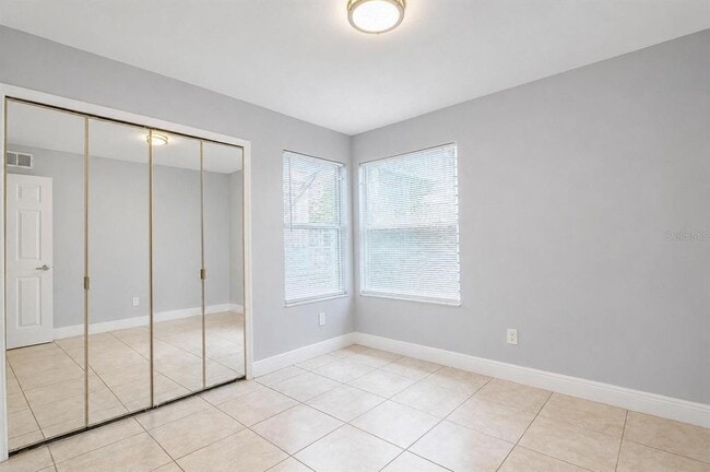 Building Photo - 2739 N Poinciana Blvd