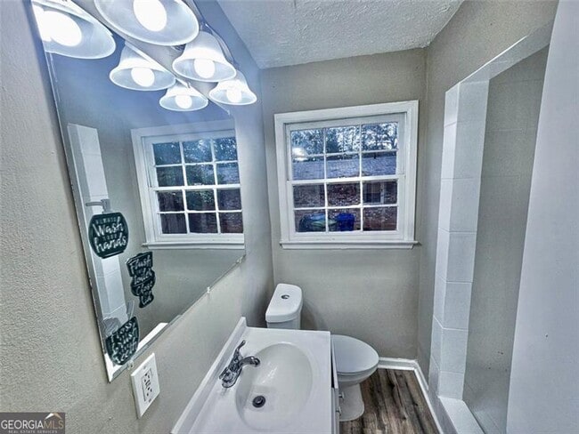 Building Photo - 321 Tarragon Wy SW