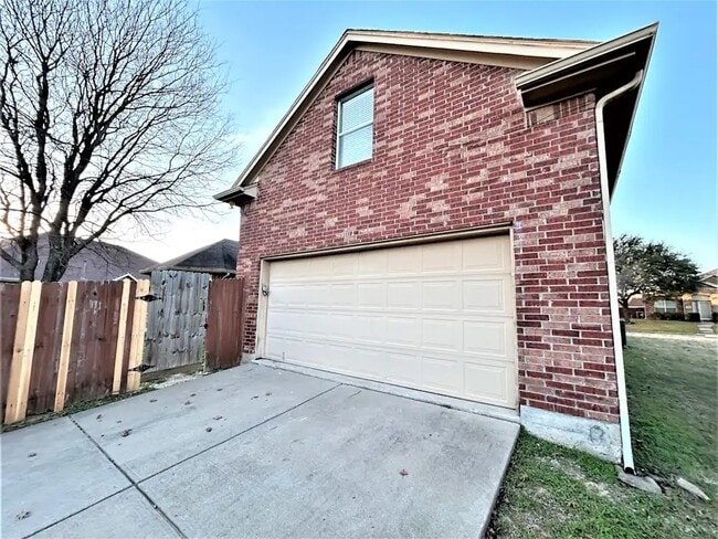 Building Photo - 1103 Miramar Ave