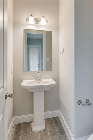 Building Photo - 915 Ponds Edge Ln