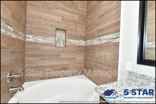 Building Photo - 6933 Copper Town Dr