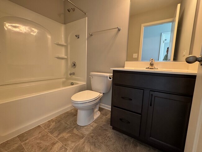Building Photo - 2349 Parkside Dr