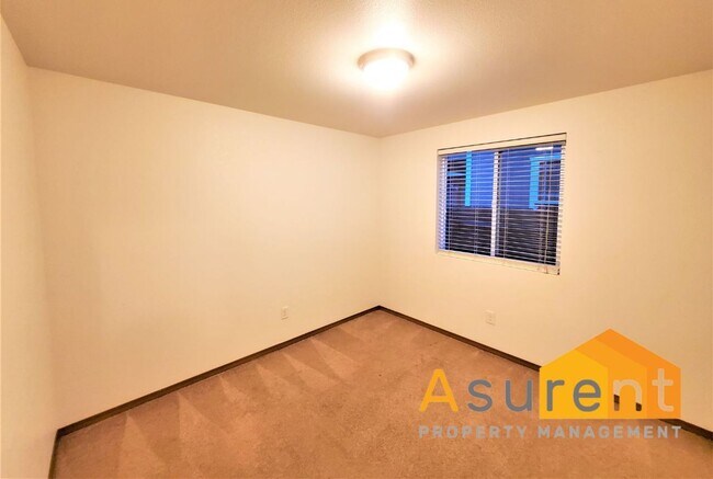 Building Photo - Great 3 Bed 2 Bath Medford Home Available Soon!
