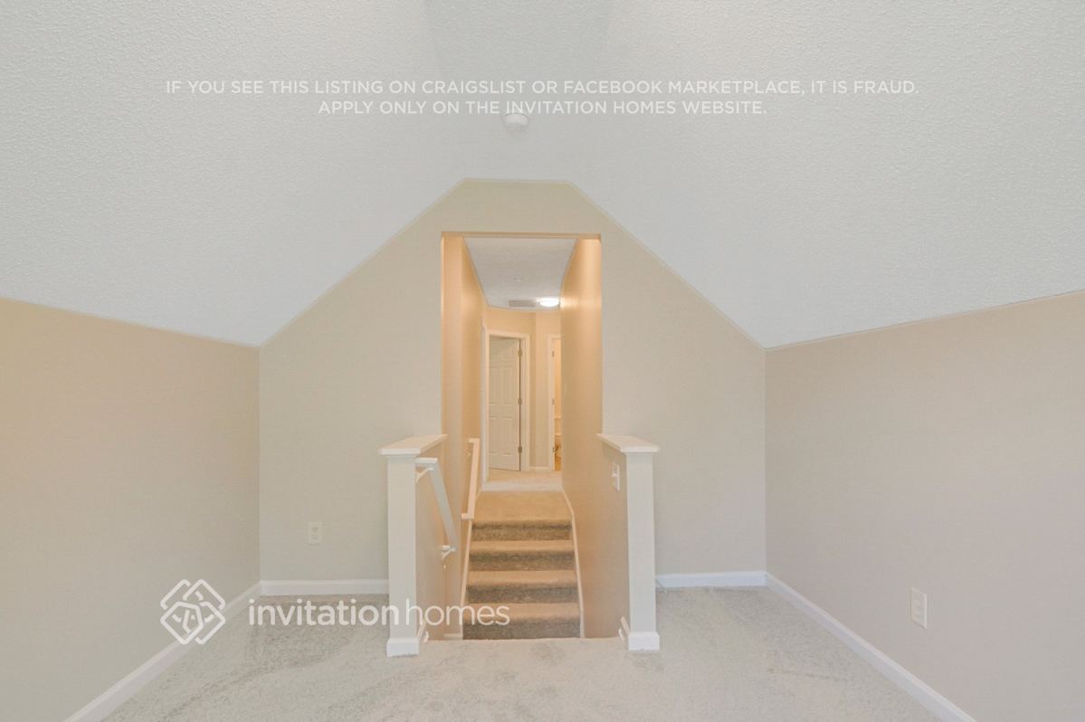 Building Photo - 4921 Silverdene St