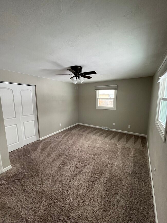 Building Photo - 509 S Matthias St