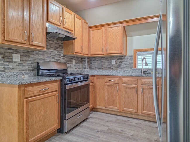 Building Photo - 49 Irving St