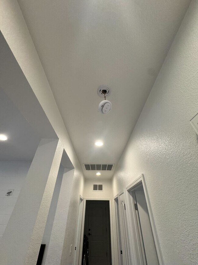 Building Photo - Spacious 4-Bedroom Home in the Heart of Discovery Bay